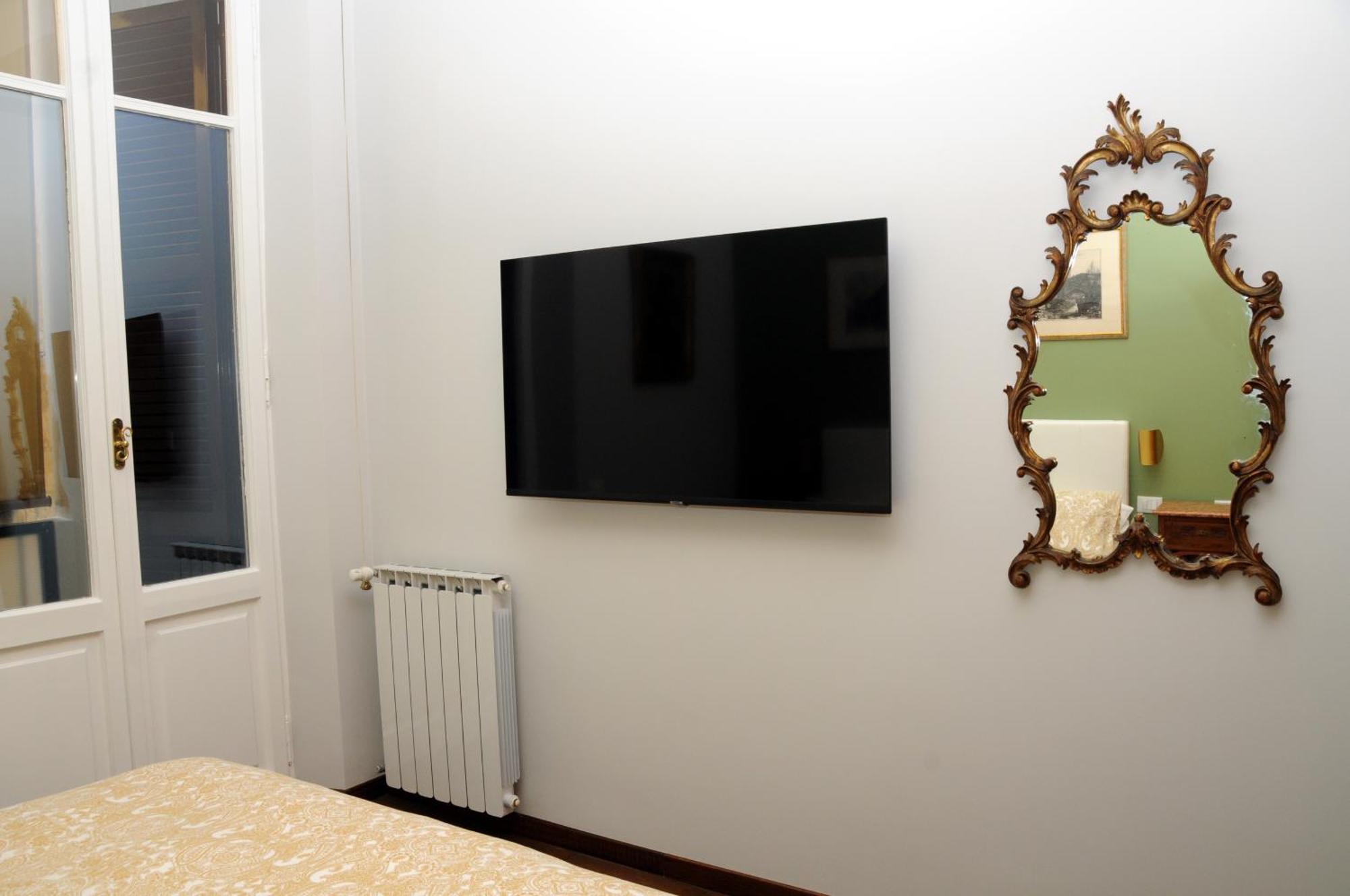 A Casa Di Lu, Al Colosseo - Guest House Рим Екстериор снимка